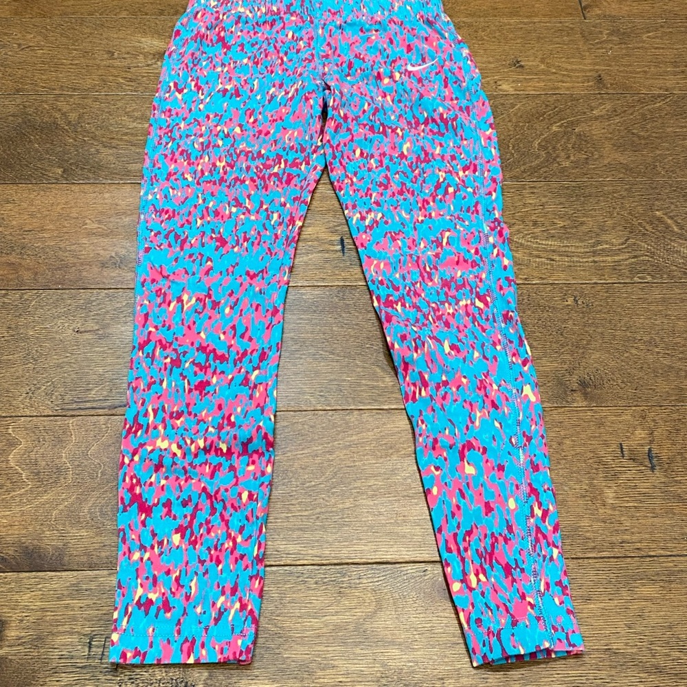 Colorful Nike leggings great stretch comfortable in a youth medium.